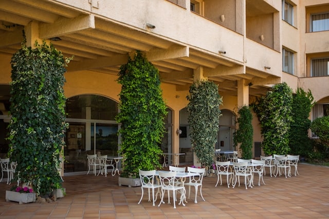 La terraza del Hotels Golf Costa Brava te relajará todo lo que necesites