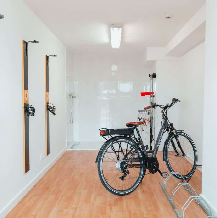 Bikefriendly hotel la estacion benidorm poseidon espacio bicicletas